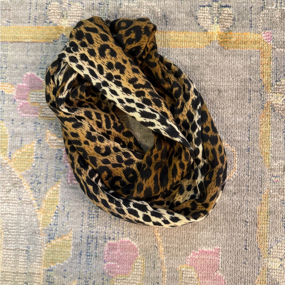 Leopard‎ Animal Print Circle Scarf